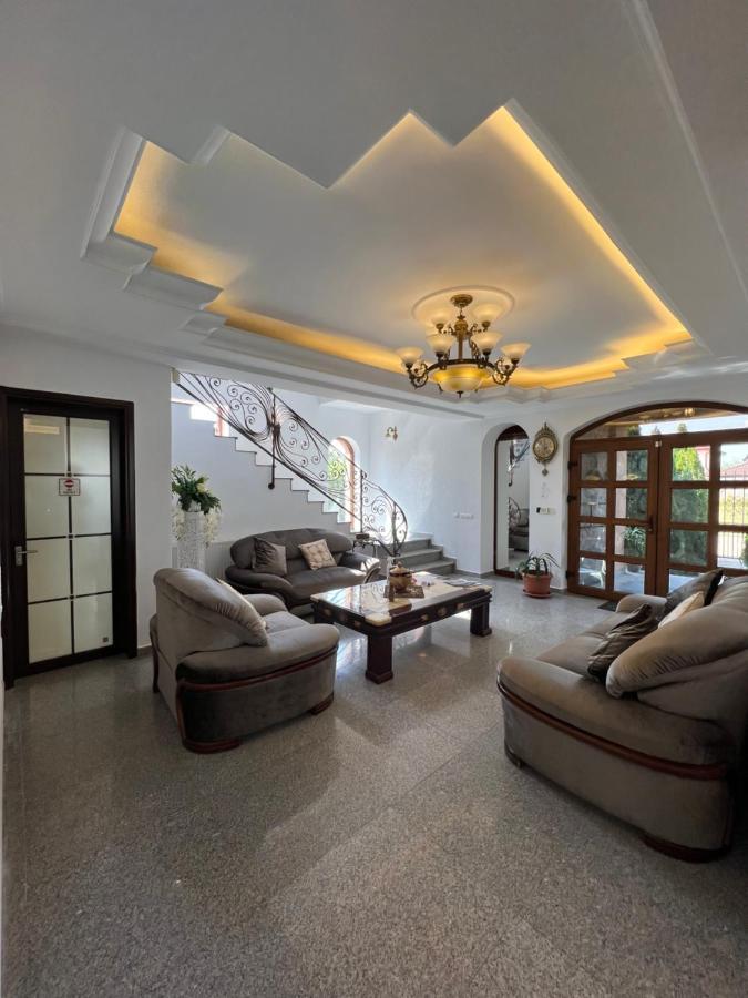 Ami Residence Bucharest Airport,Therme&Free Parking Otopeni Bagian luar foto